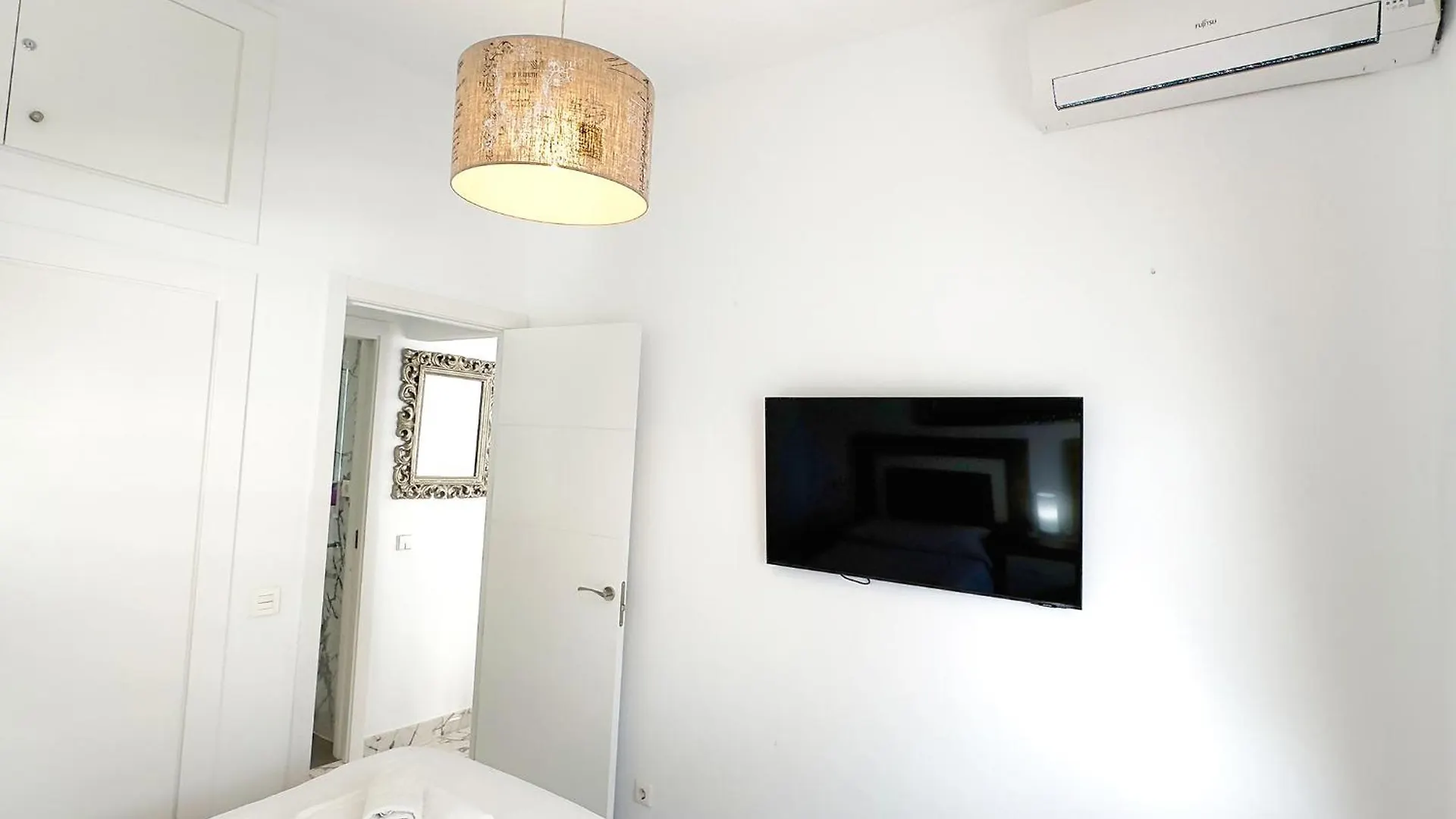 Skol 424 Stunning One-Bedroom Apartment With Sea Views ماربيا